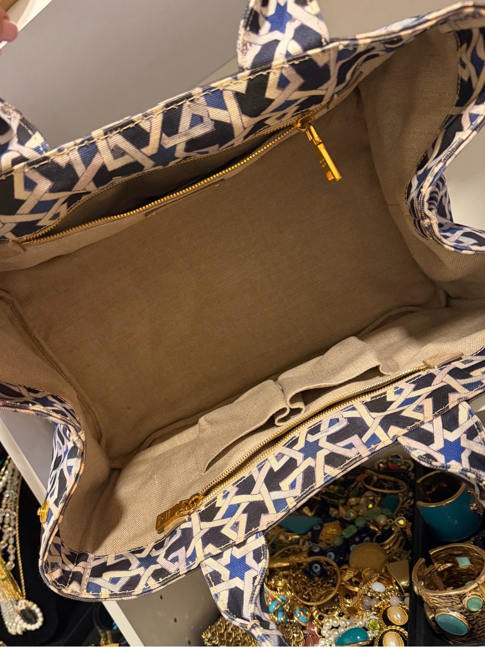 Prada Canapé Large 2010 Mediterranean and Islamic Tile Art Inspired with COA - Picture 8 of 15